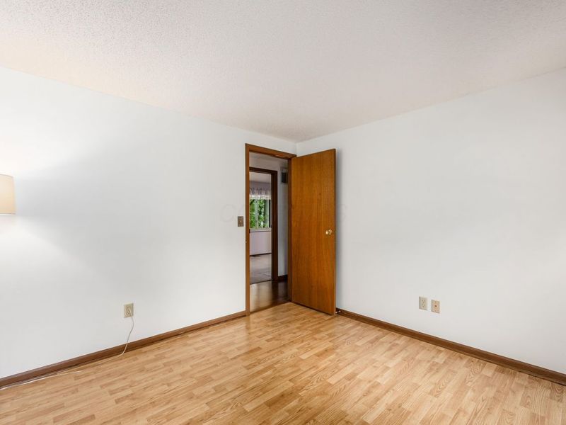 544 Waring Way, Columbus, OH 43213 Photo 34