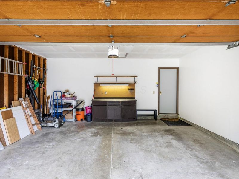 544 Waring Way, Columbus, OH 43213 Photo 36