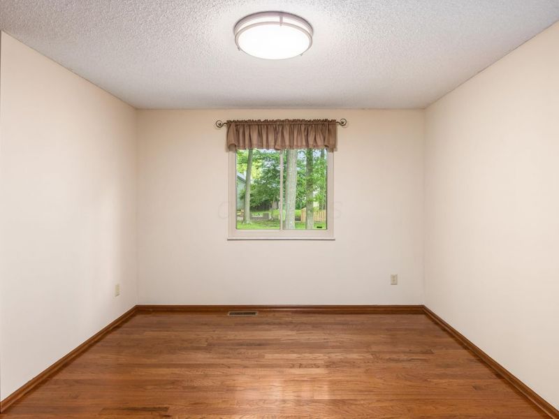 544 Waring Way, Columbus, OH 43213 Photo 6