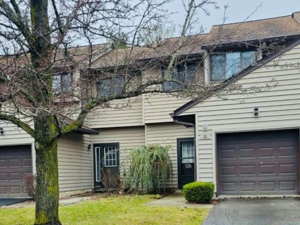 11 Spar Row Ci S011, Hampton, NJ 07860