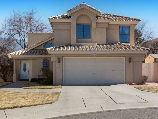 8804 Fremont Ellis Court NE, Albuquerque, NM 87122