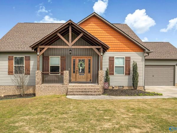 230 Berkshire Lane, Albertville, AL 35950