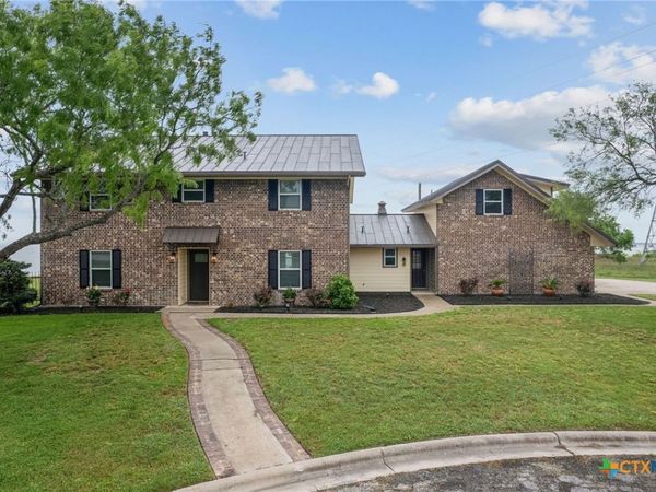 8 Las Brisas Place , Port Lavaca, TX 77979