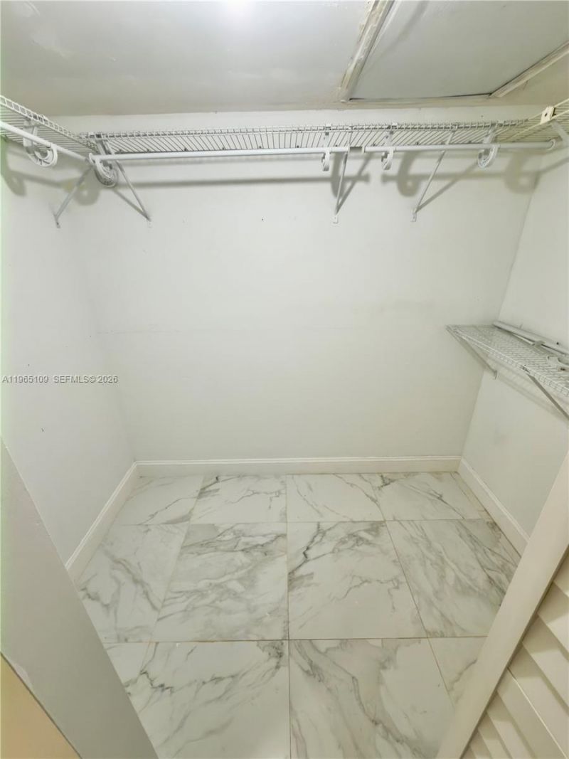 1086 N Hiatus Rd, Unit 1086, Pembroke Pines, FL 33026 Photo