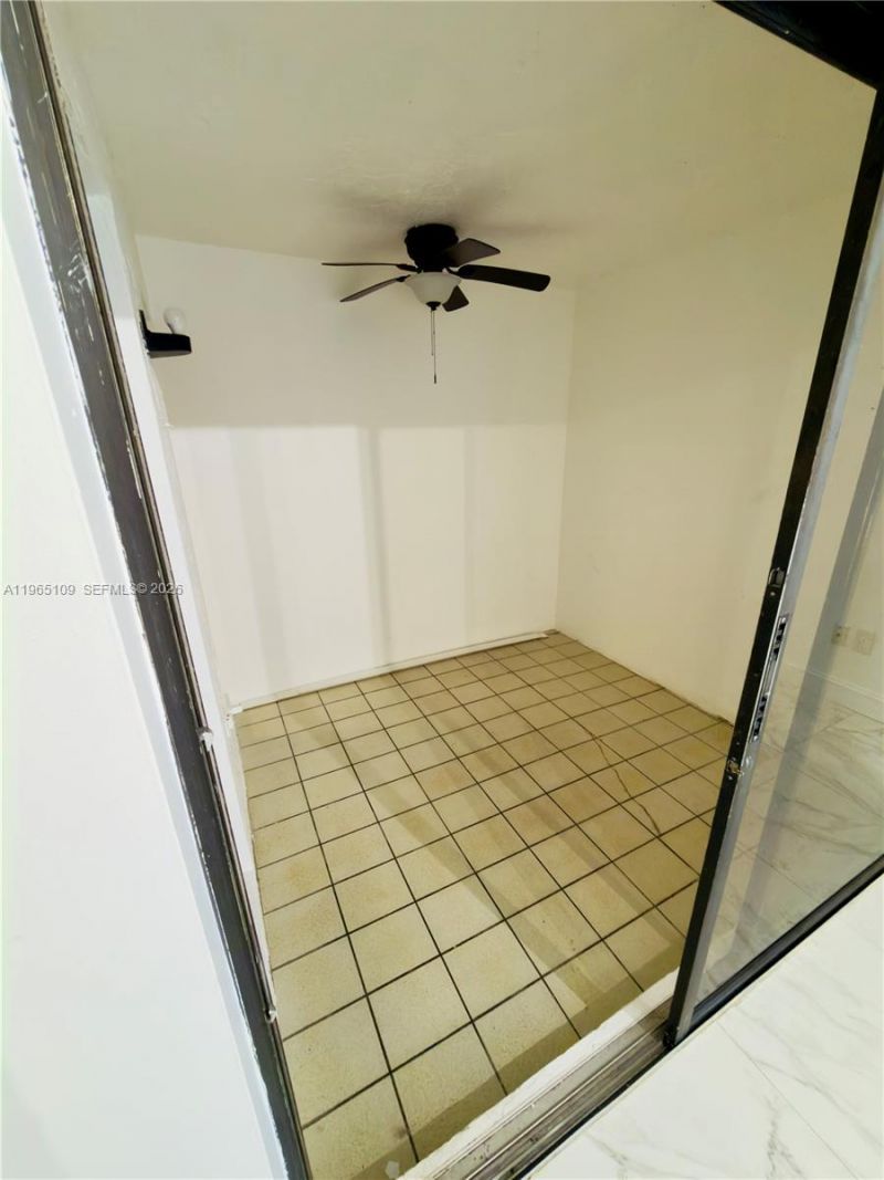1086 N Hiatus Rd, Unit 1086, Pembroke Pines, FL 33026 Photo