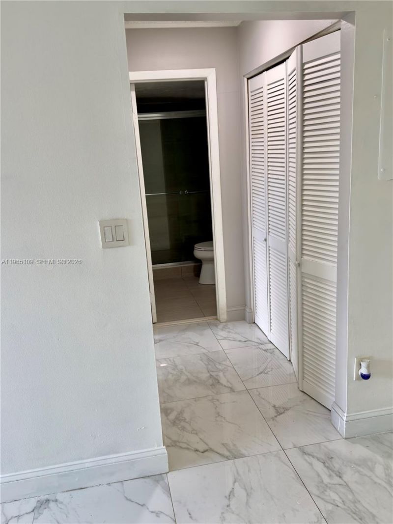1086 N Hiatus Rd, Unit 1086, Pembroke Pines, FL 33026 Photo