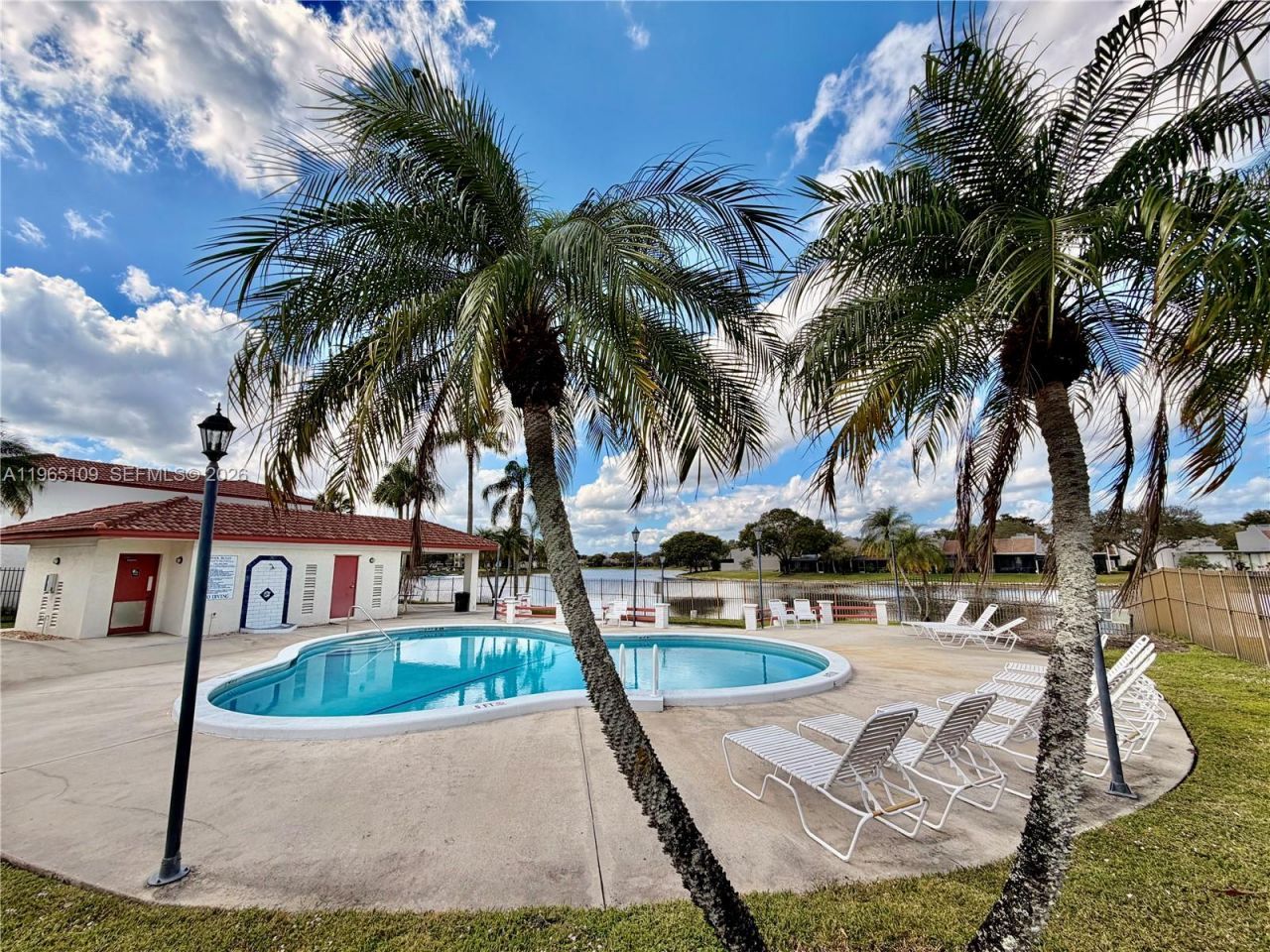 1086 N Hiatus Rd, Unit 1086, Pembroke Pines, FL 33026 Photo