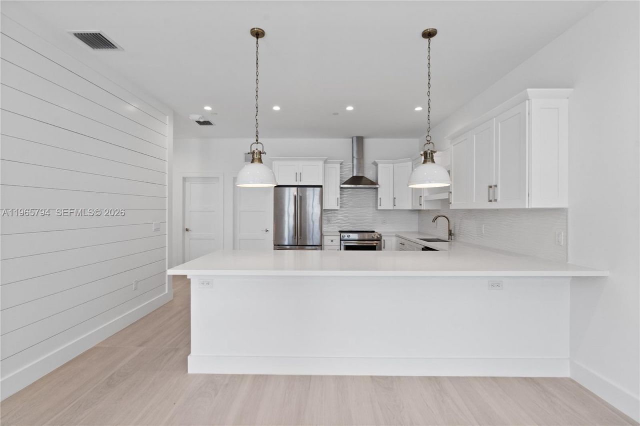 84745 Old Hwy , Unit 7, Islamorada, FL 33036 Photo