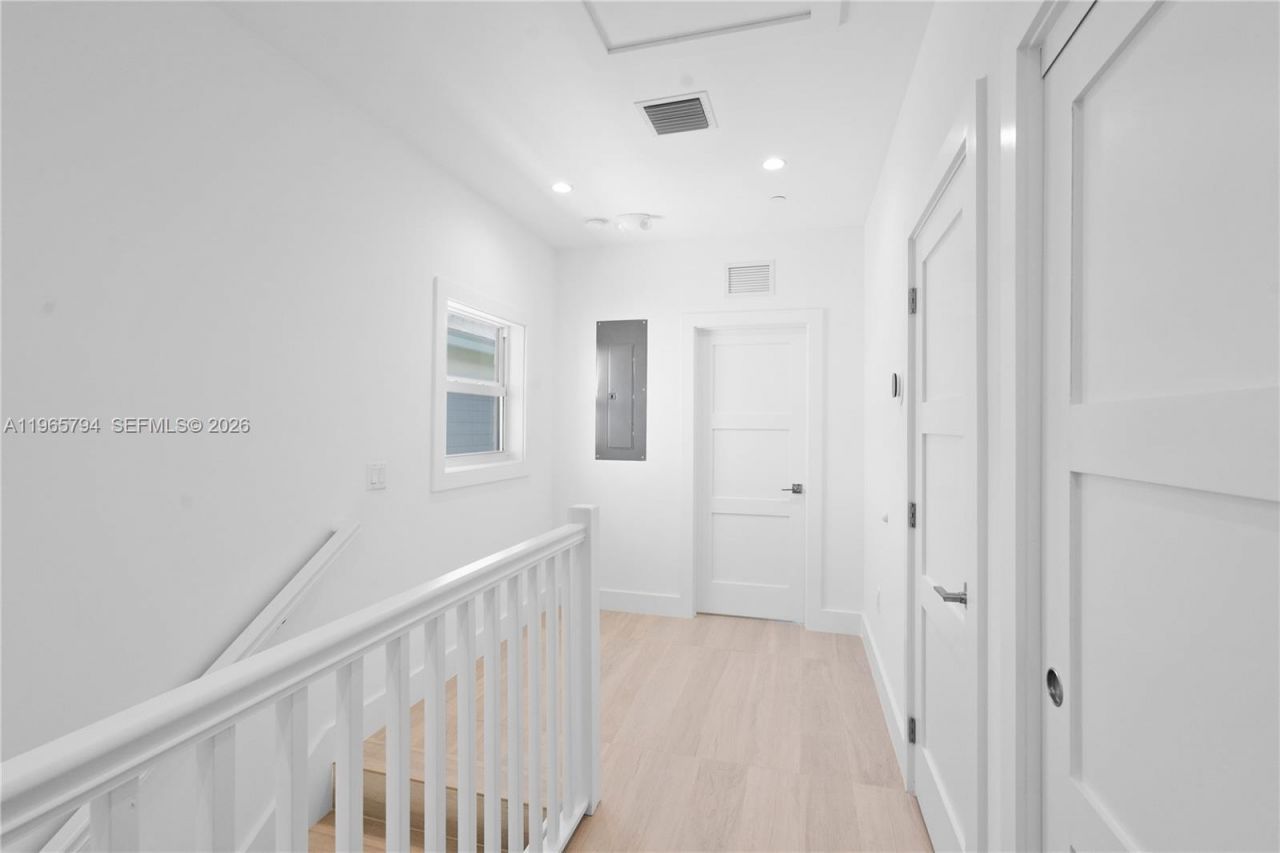 84745 Old Hwy , Unit 7, Islamorada, FL 33036 Photo