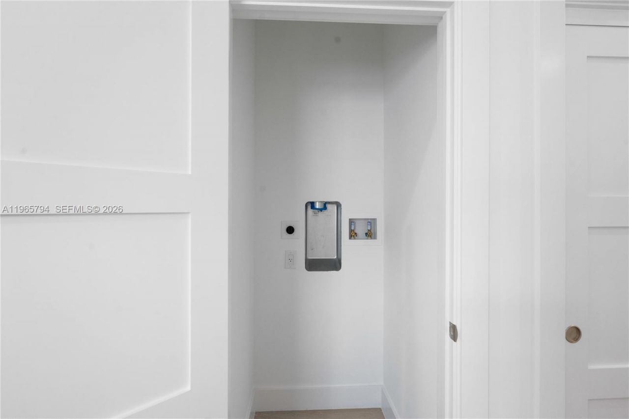 84745 Old Hwy , Unit 7, Islamorada, FL 33036 Photo