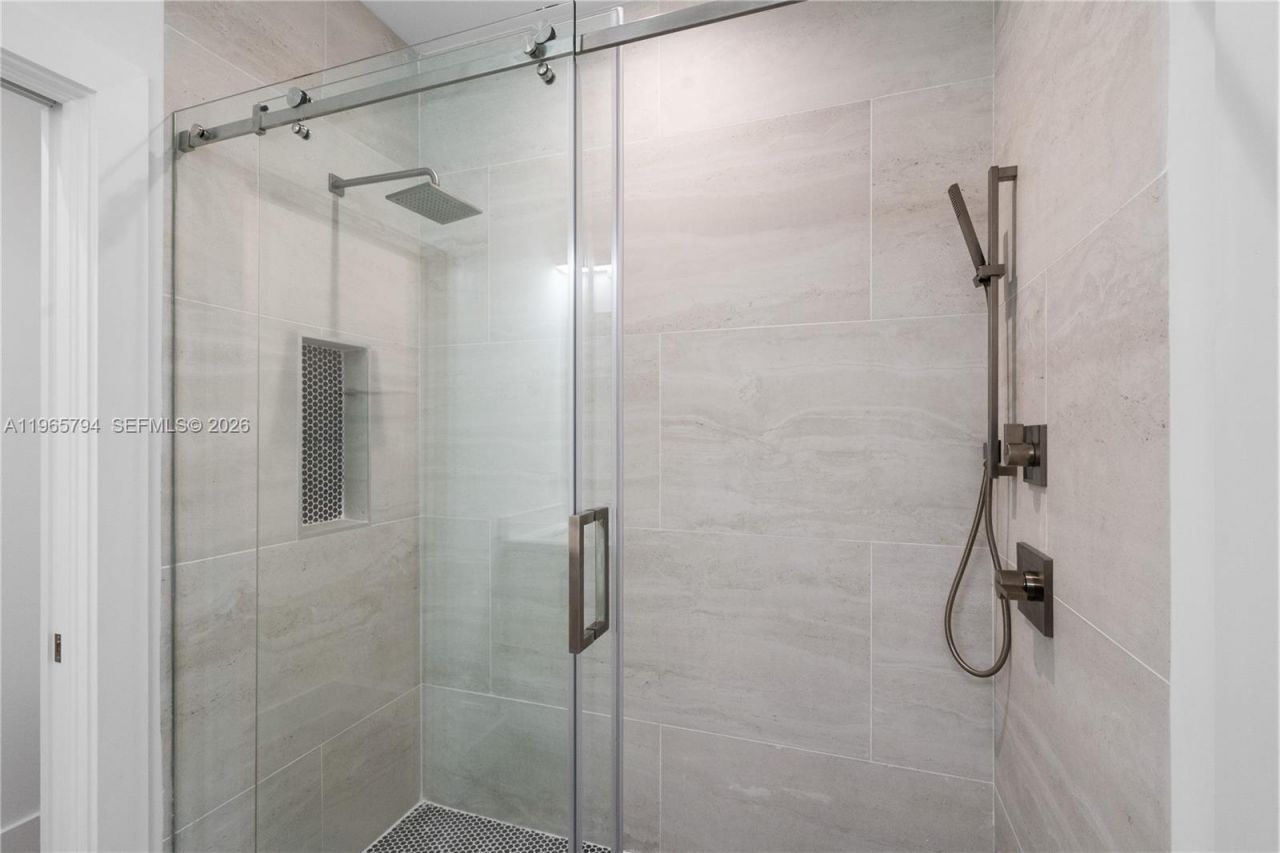 84745 Old Hwy , Unit 7, Islamorada, FL 33036 Photo