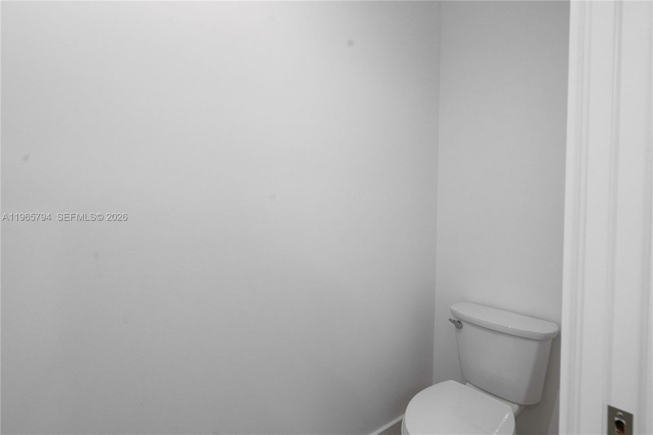 84745 Old Hwy , Unit 7, Islamorada, FL 33036 Photo