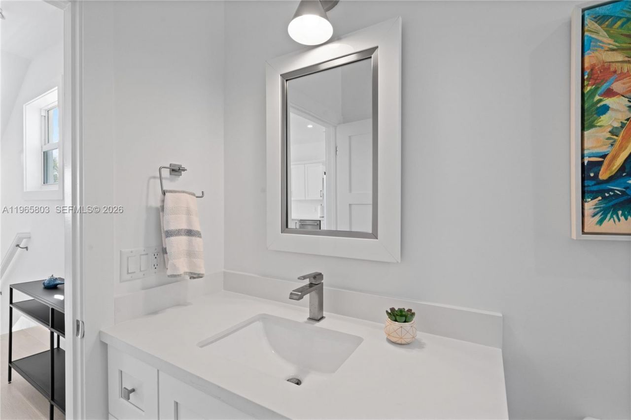 84745 Old Hwy , Unit 4, Islamorada, FL 33036 Photo