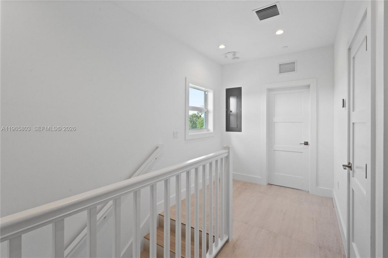 84745 Old Hwy , Unit 4, Islamorada, FL 33036 Photo