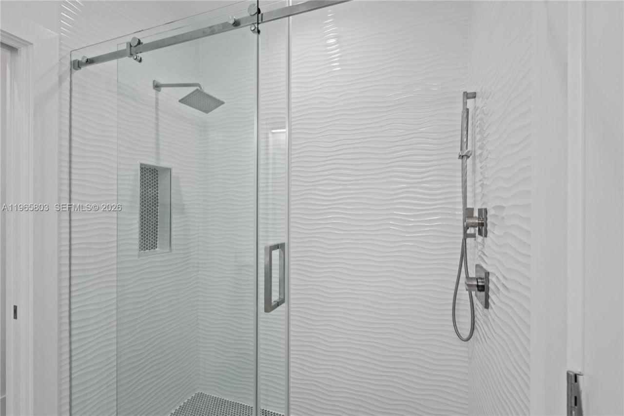 84745 Old Hwy , Unit 4, Islamorada, FL 33036 Photo