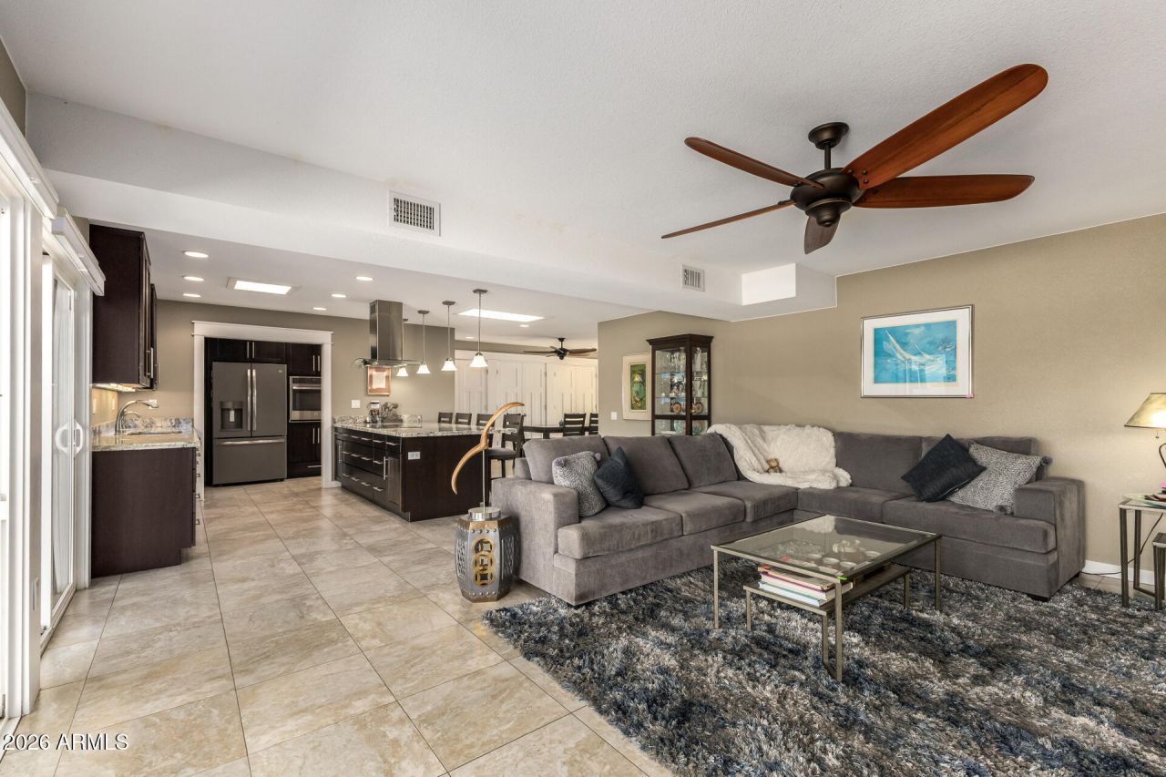 10818 W Santa Fe Drive, Sun City, AZ 85351 Main Photo