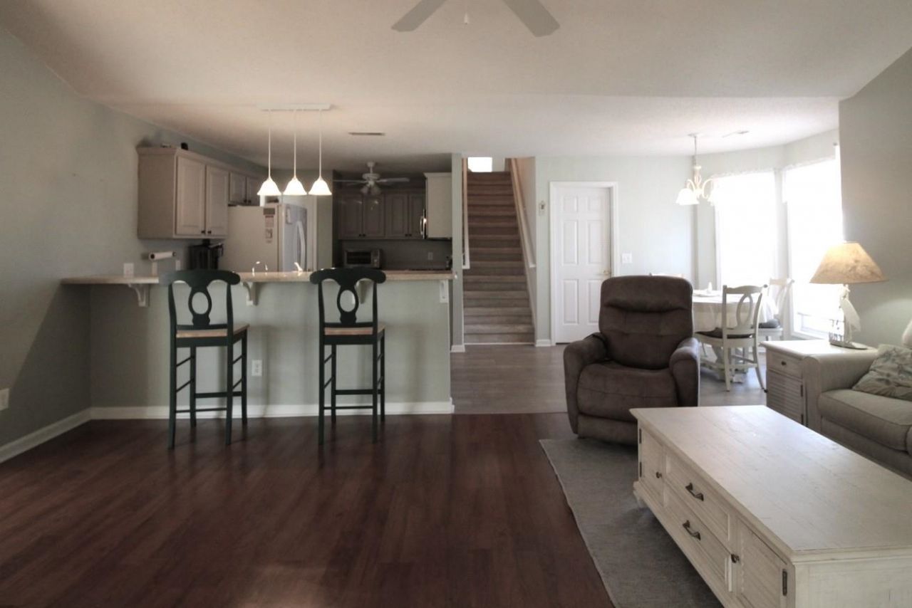 528 Westham Dr. Photo 16