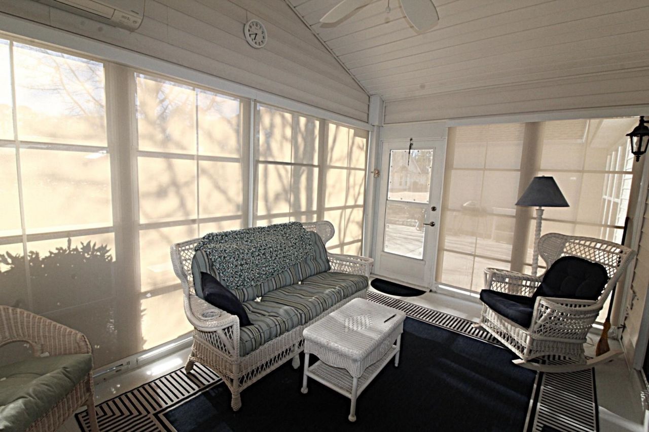 528 Westham Dr. Photo 9