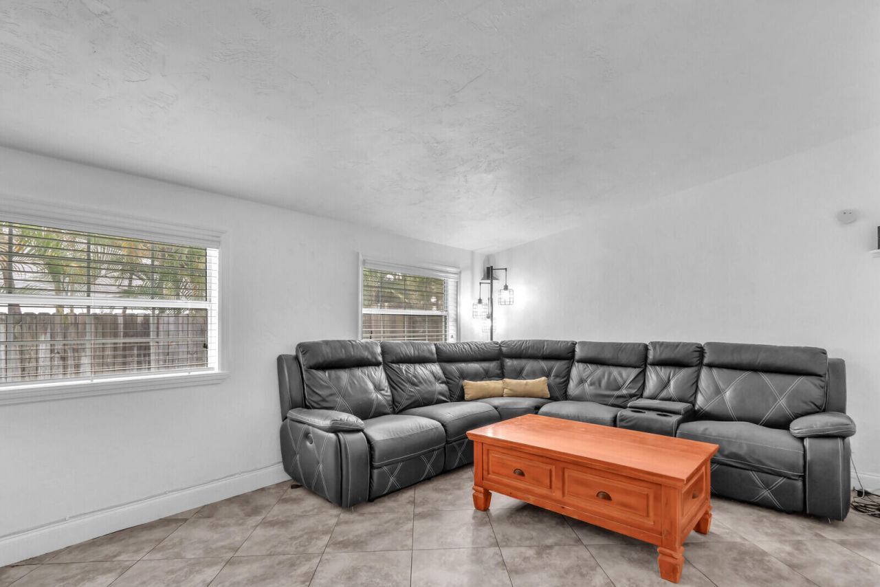 8151 SE Evergreen Street, Hobe Sound, FL 33455 Photo