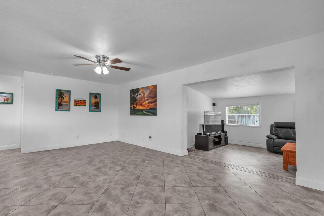 8151 SE Evergreen Street, Hobe Sound, FL 33455 Photo