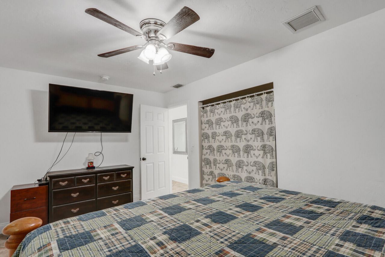 8151 SE Evergreen Street, Hobe Sound, FL 33455 Photo