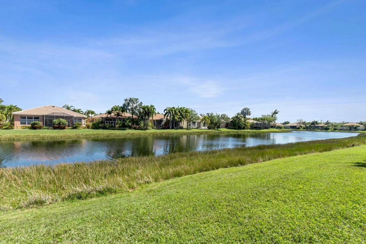 8709 Via Grande E, Wellington, FL 33411 Photo