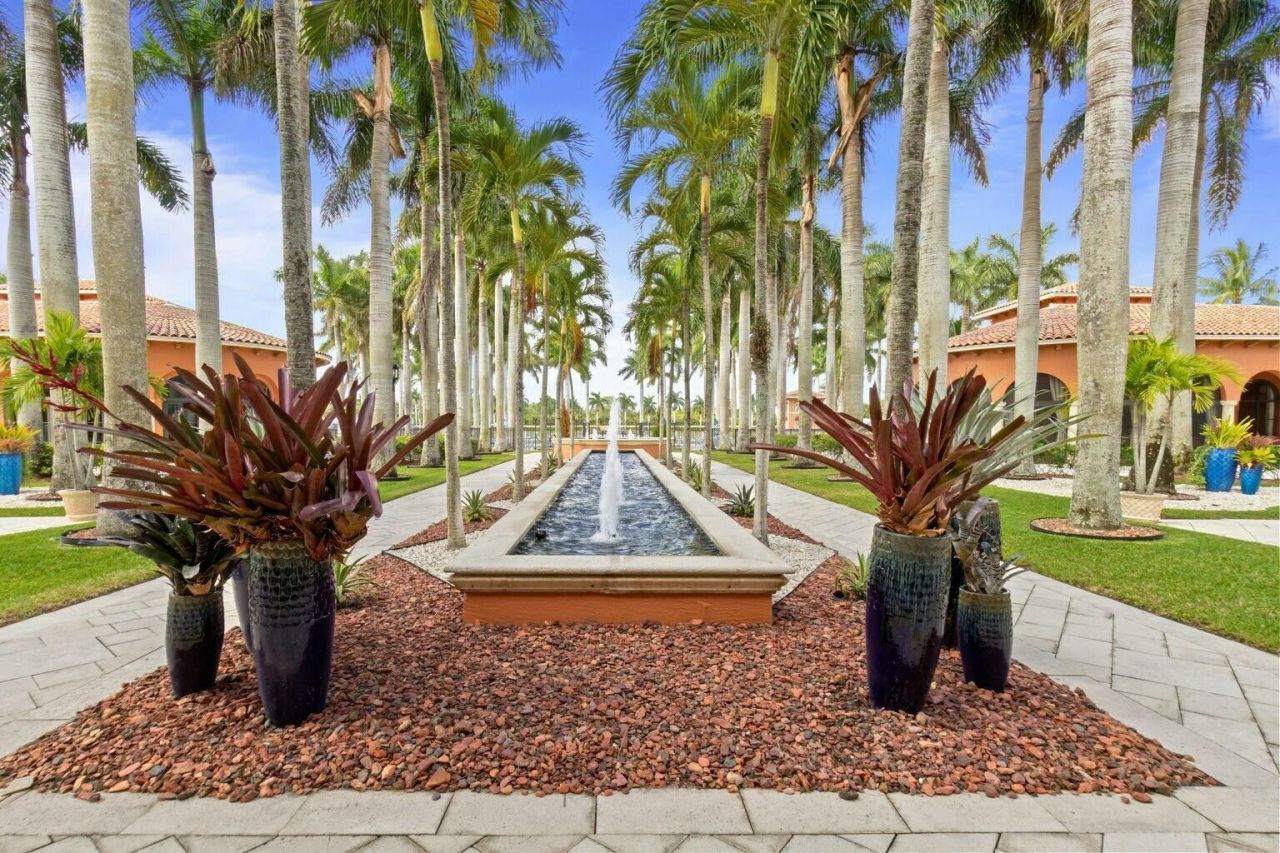 8709 Via Grande E, Wellington, FL 33411 Photo