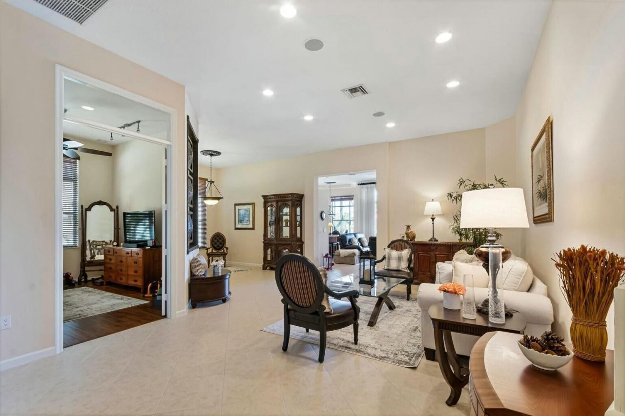 8709 Via Grande E, Wellington, FL 33411 Photo