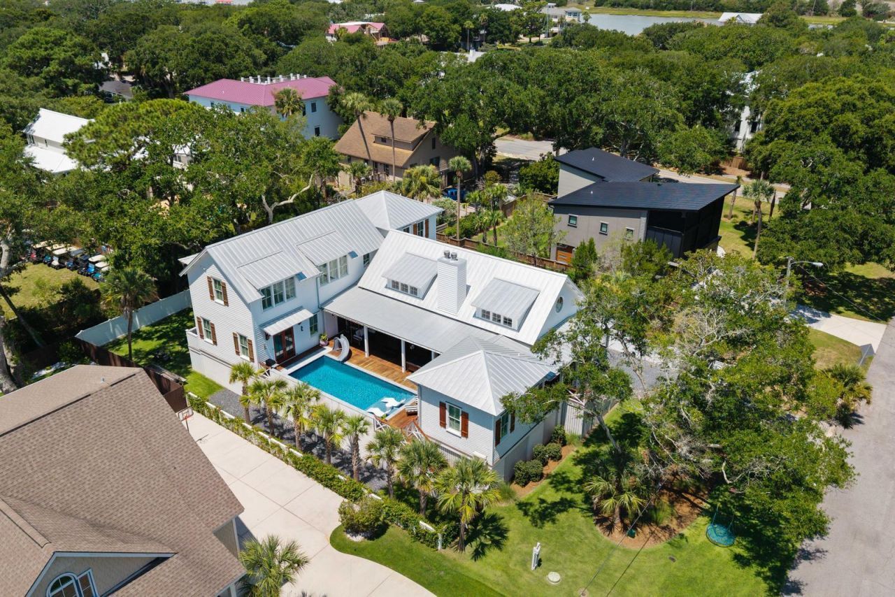 33 27th Avenue Photo 1