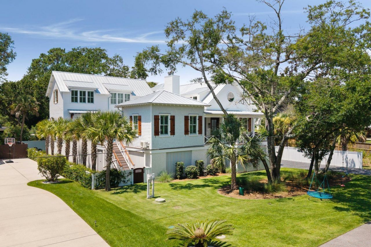 33 27th Avenue Photo 10