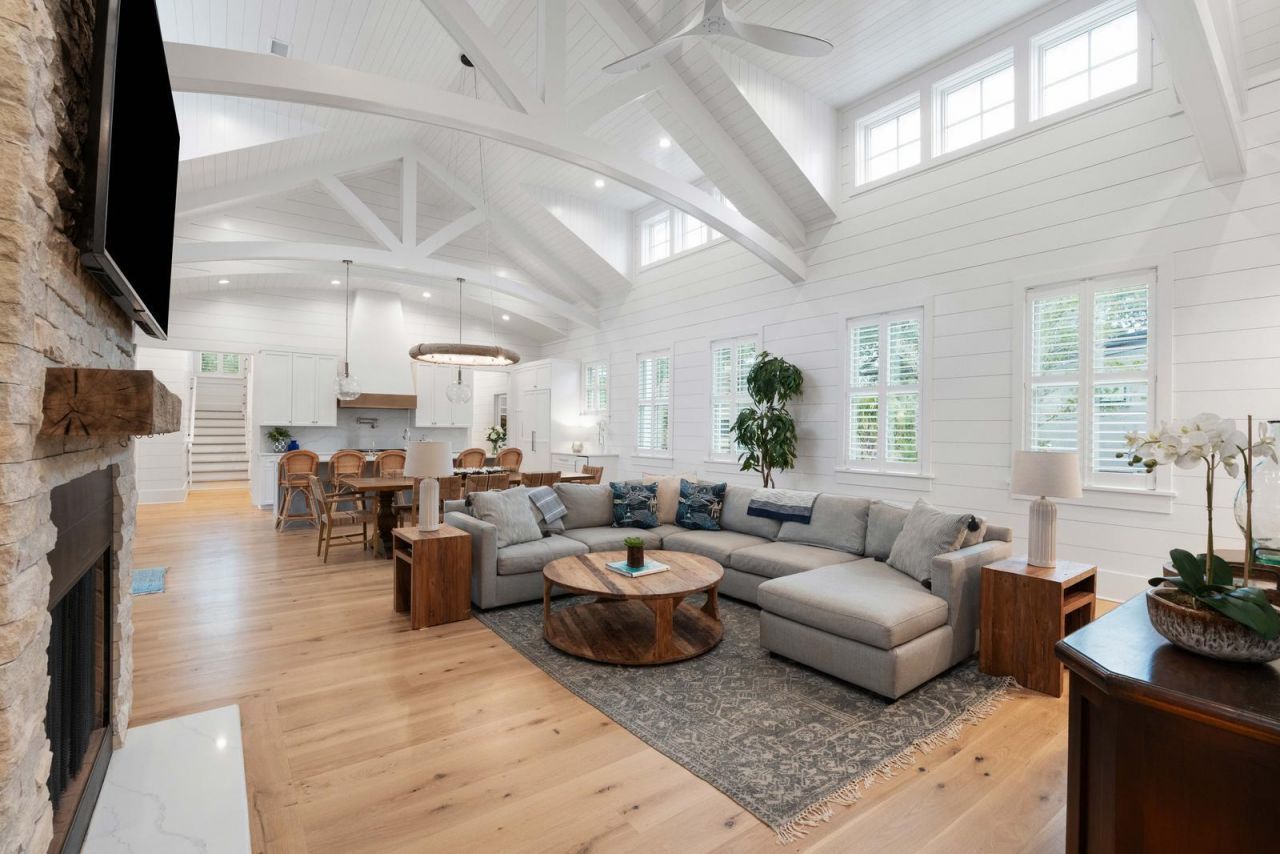 33 27th Avenue Photo 13