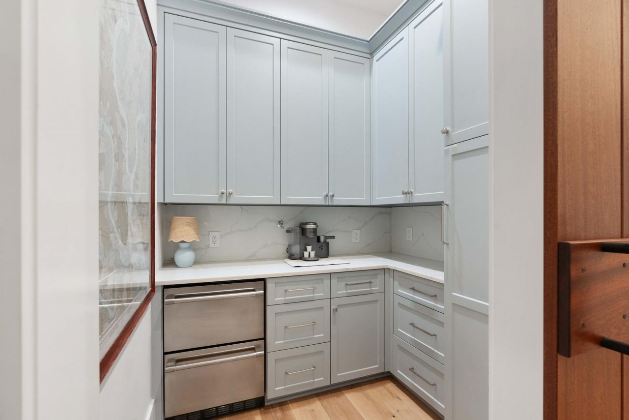 33 27th Avenue Photo 22