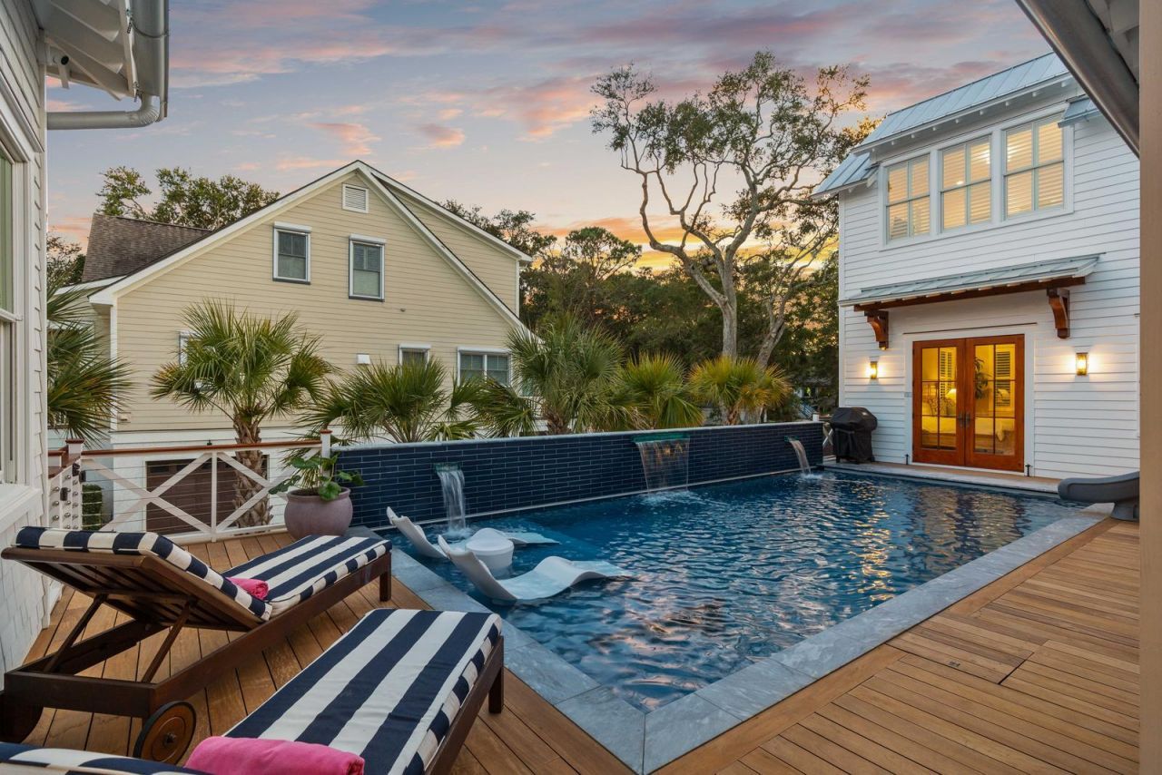 33 27th Avenue Photo 32