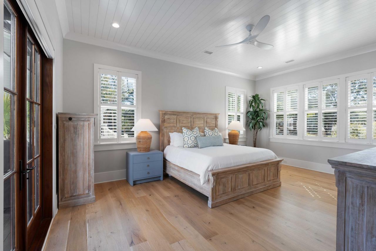 33 27th Avenue Photo 34