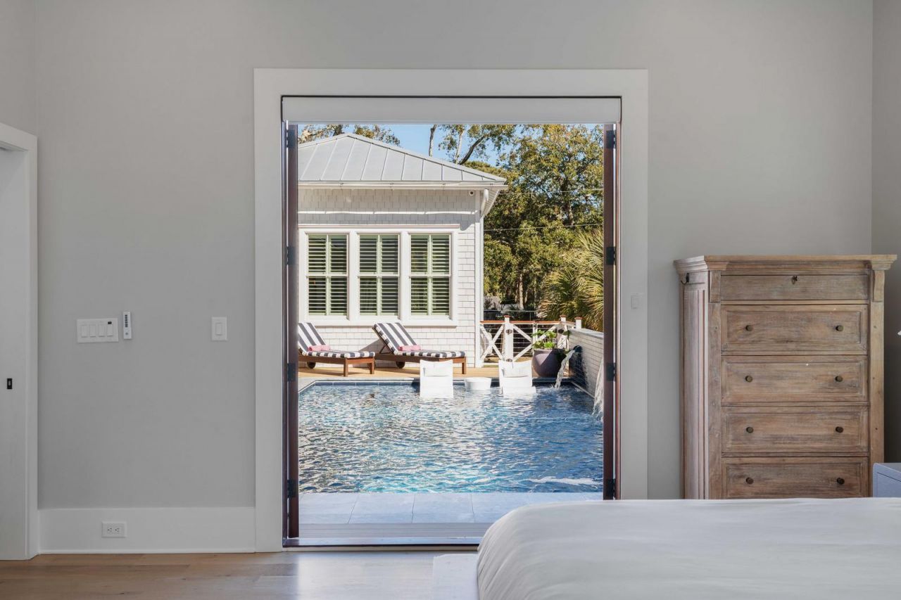 33 27th Avenue Photo 35