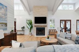 33 27th Avenue photo 4