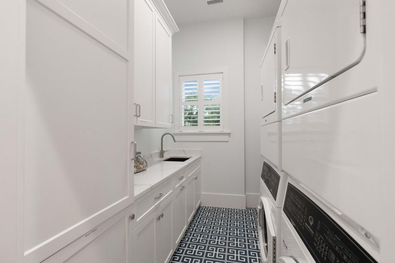 33 27th Avenue Photo 52