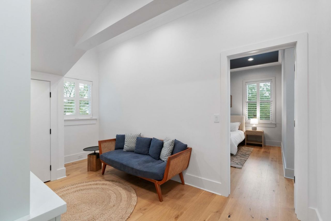 33 27th Avenue Photo 59