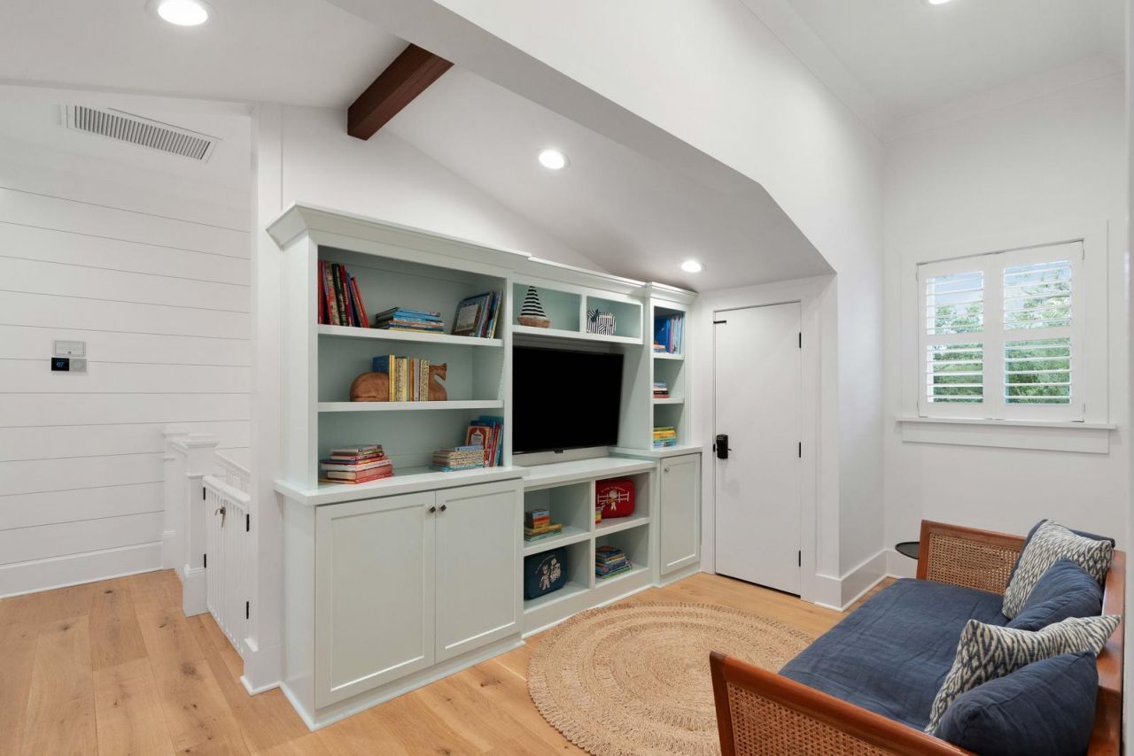 33 27th Avenue Photo 60