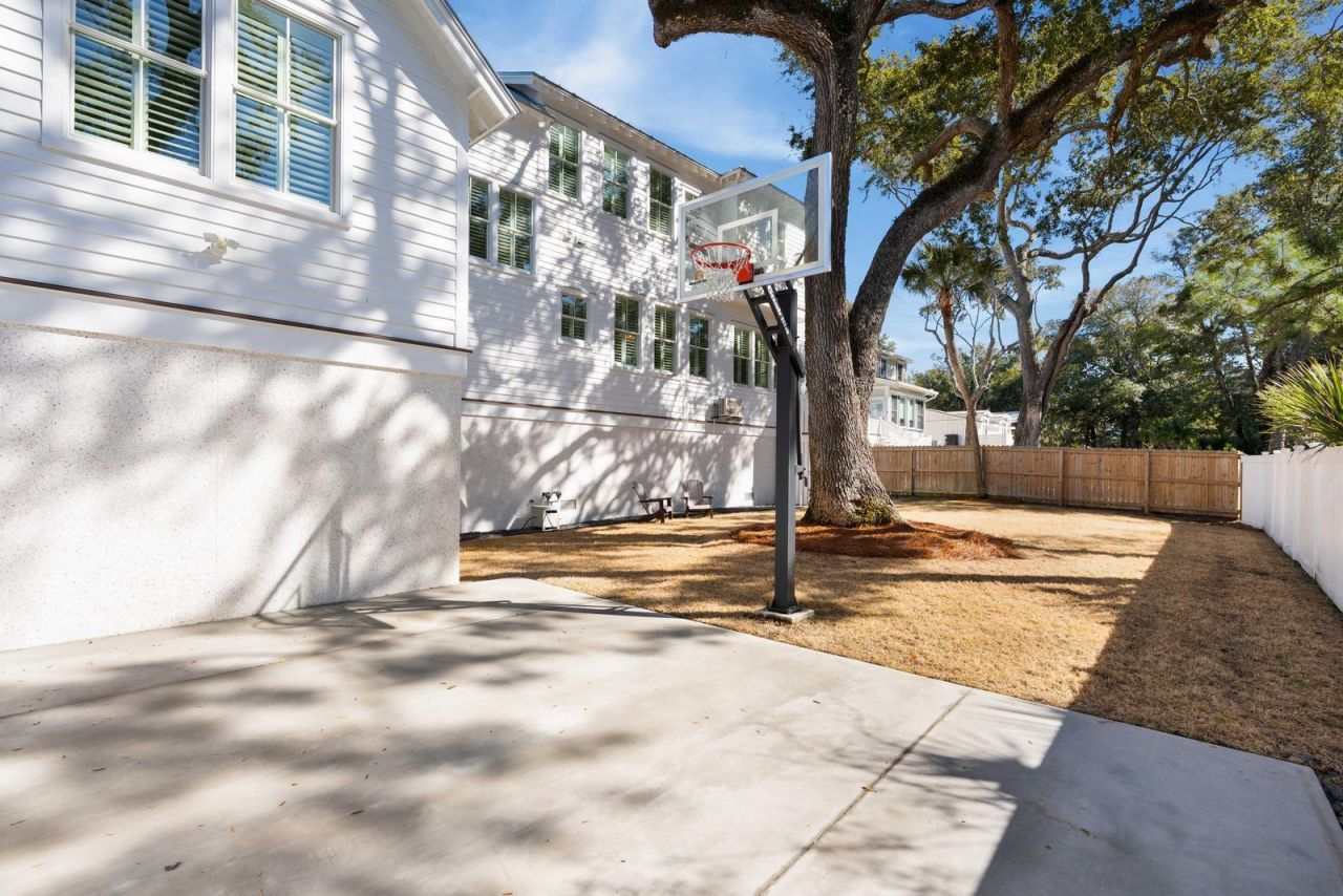 33 27th Avenue Photo 79