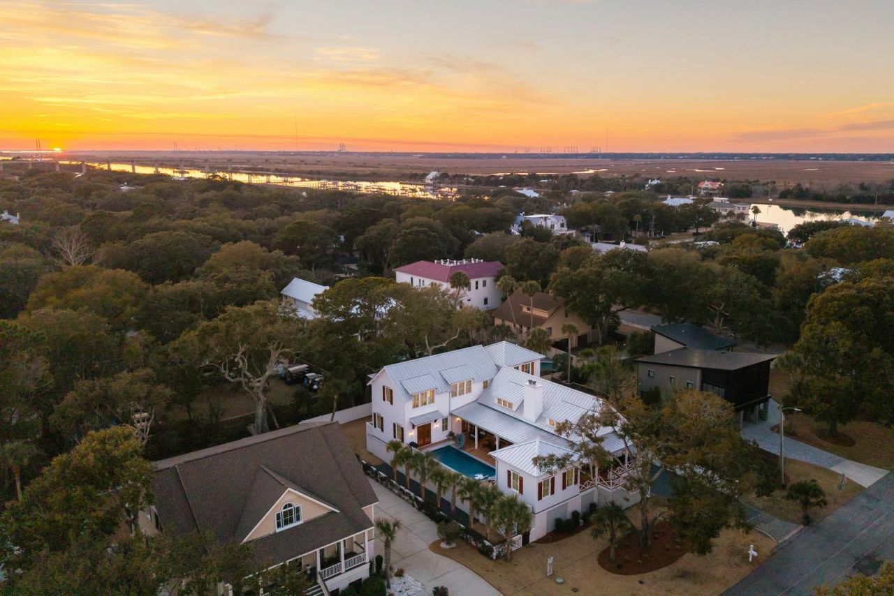 33 27th Avenue Photo 81