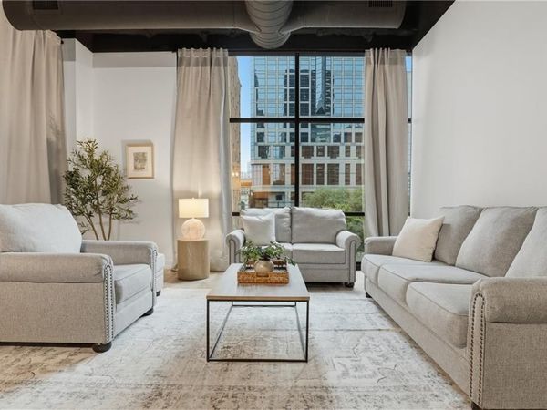 1101 Walnut Street, Unit 201, Kansas City, MO 64106