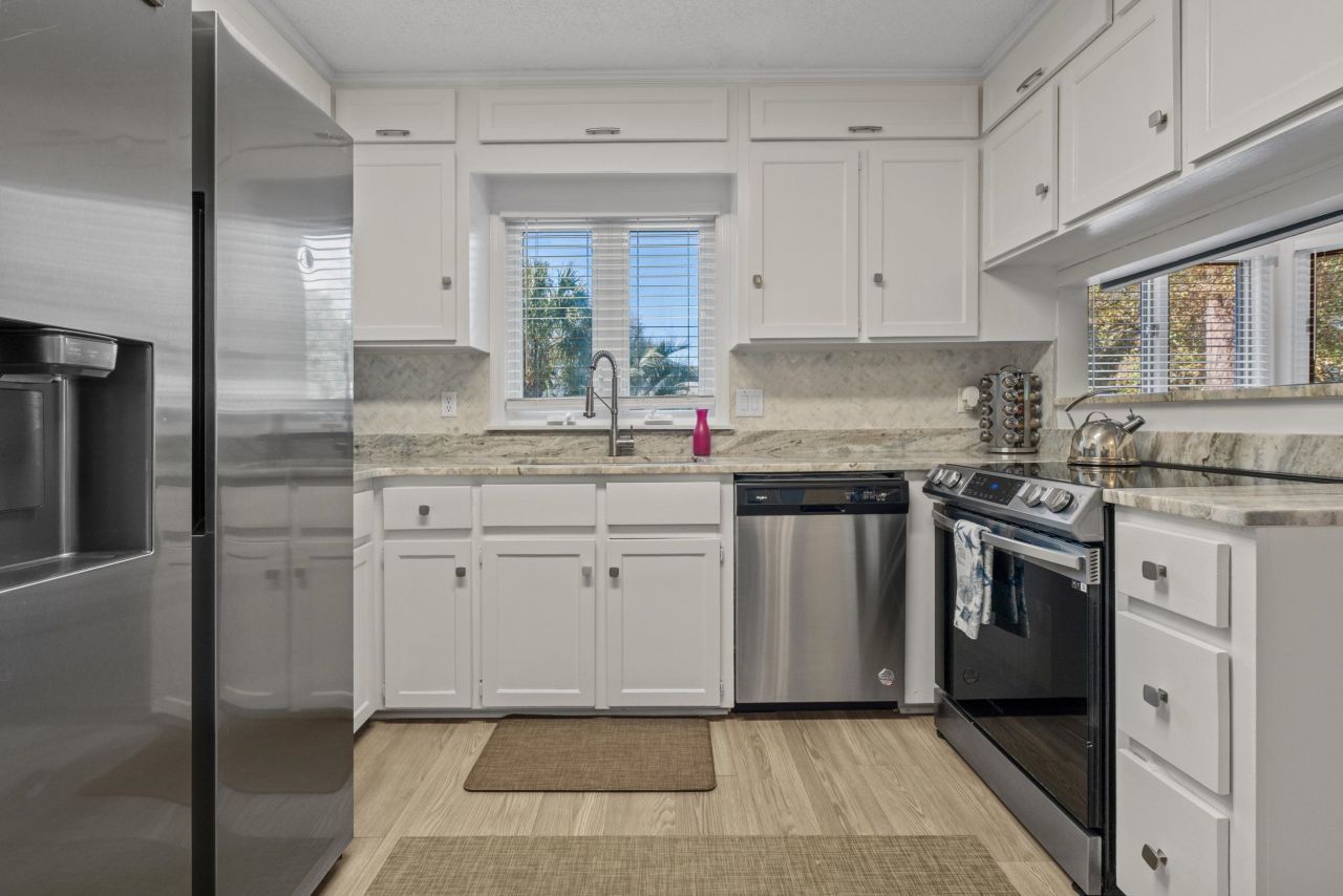 406 Lafayette Rd.  Photo 13