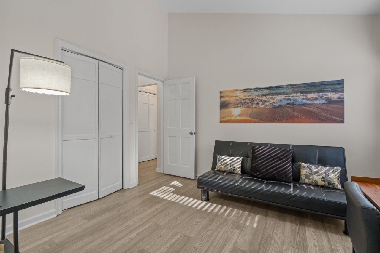 406 Lafayette Rd.  Photo 19