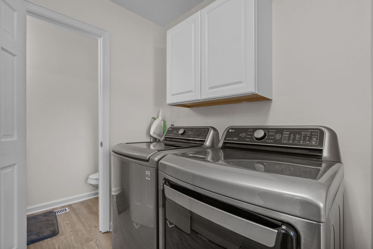 406 Lafayette Rd.  Photo 27