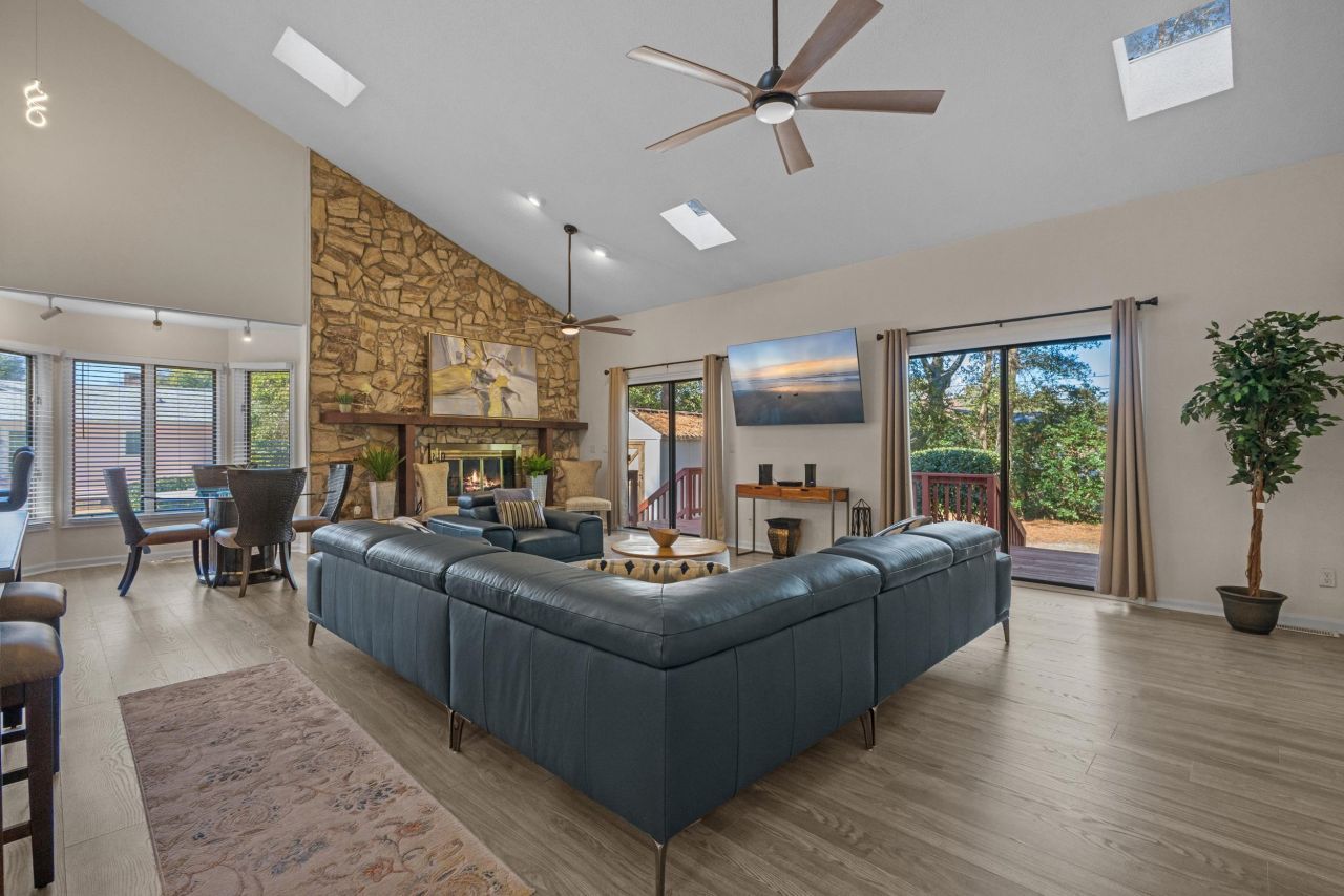 406 Lafayette Rd.  Photo 6