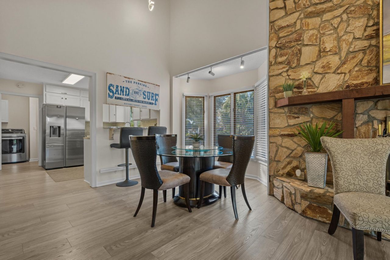 406 Lafayette Rd.  Photo 8