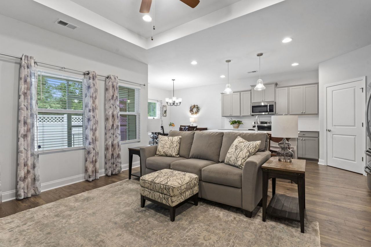 2405 Capri Court  Photo 17