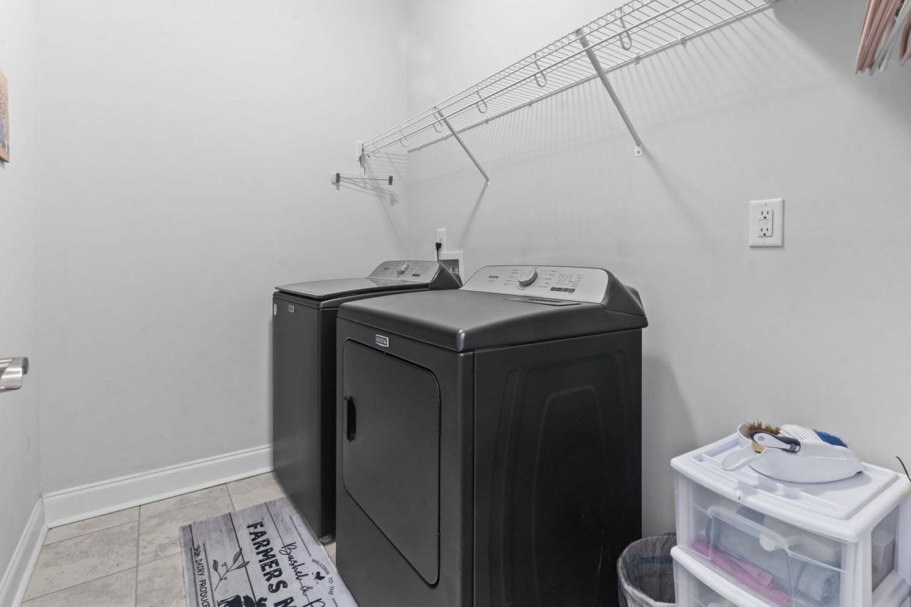 2405 Capri Court  Photo 22