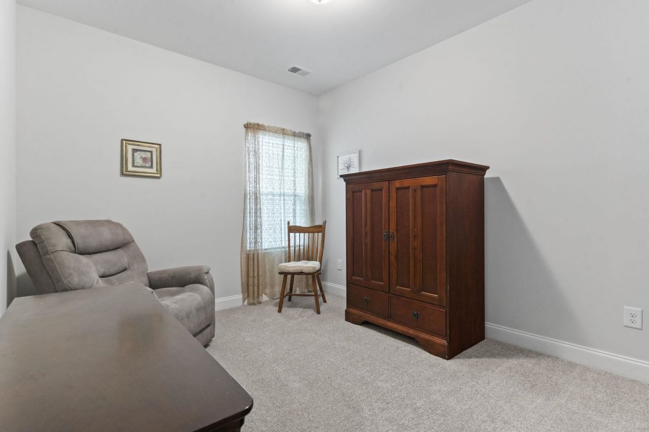 2405 Capri Court  Photo 23